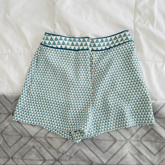 hm// aqua triangle high waisted shorts - Picture 1 of 4